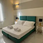 Palace 4*